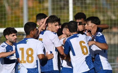 El Sabadell B, celebrant la victòria davant la UE rubí | @cesabadell